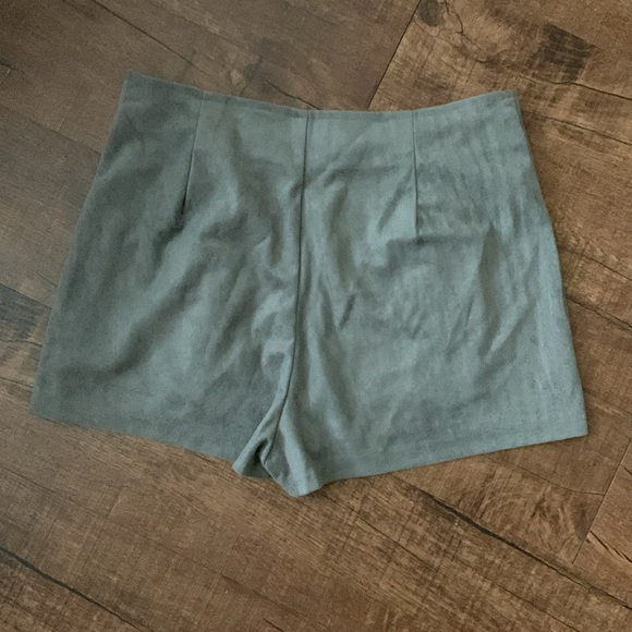 She+Sky suede shorts - Picture 7 of 8